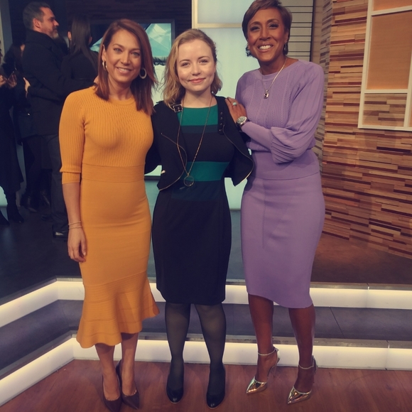 Meet your Posher, Laura elizabeth - Picture 4 of 4